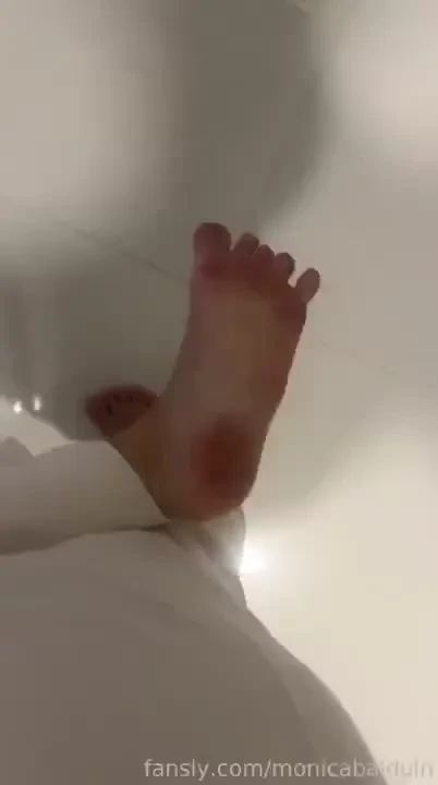 How many times will you lick my feet today feet femdom feet footfetish 