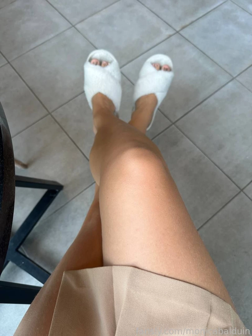 I love that soft and nice slippers fyp goddess slippers feet 