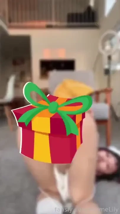 Winter fox fucksim super sexy winter fox is horny and wants to fuck i 