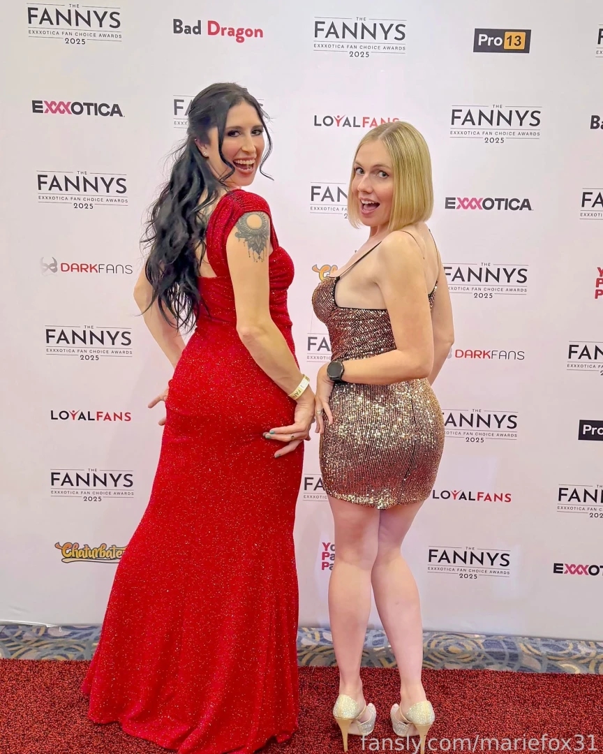 Walking the carpet last night with my amazing friend fellow porn star 