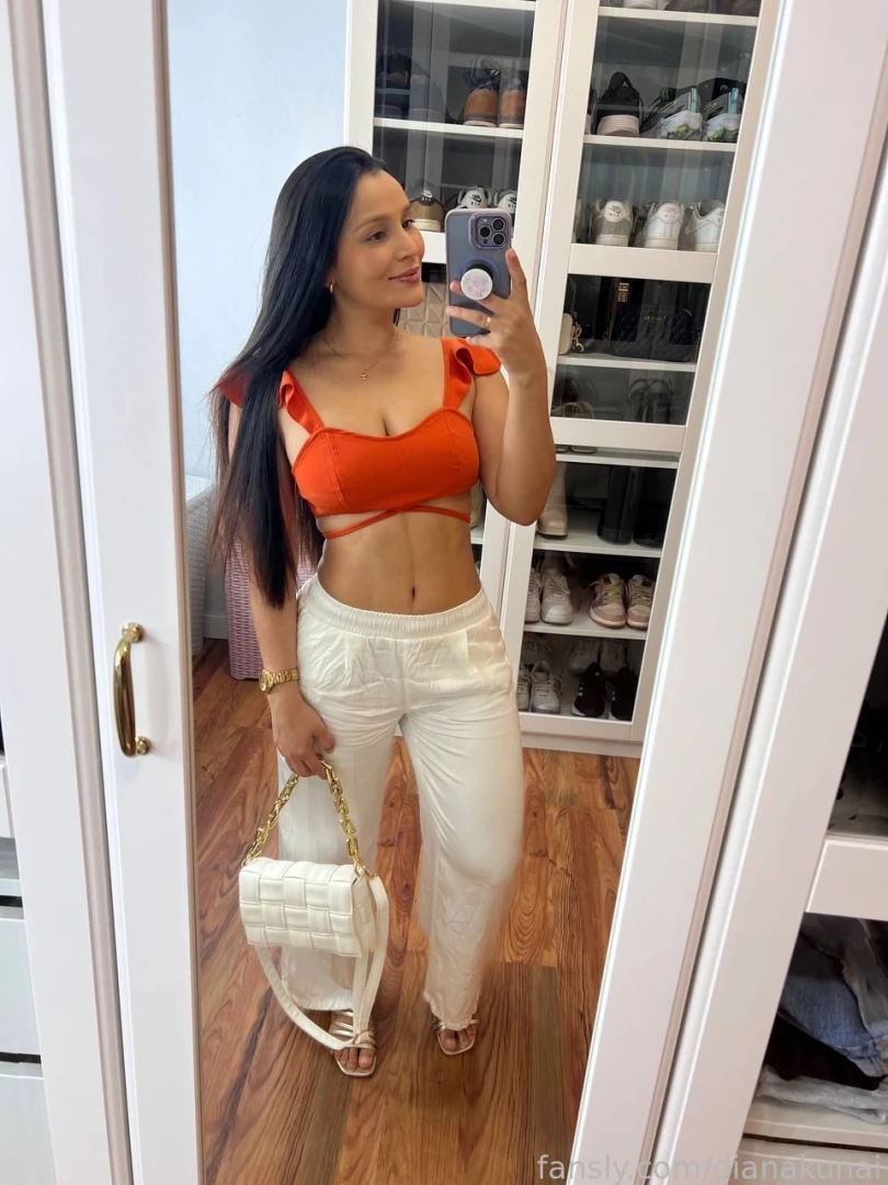 Will you accompany me shopping at the mall bigbooty sextape 