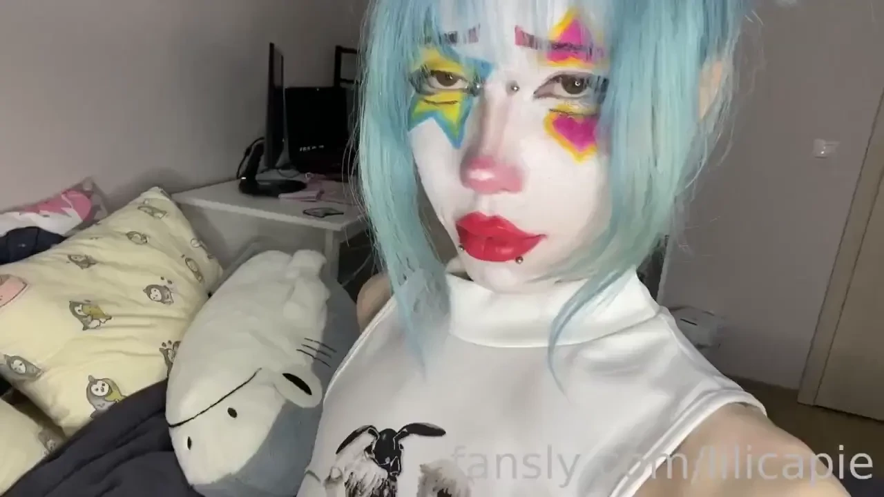 I m just a chill clown girl cosplay ahegao cute clown young animegirl 