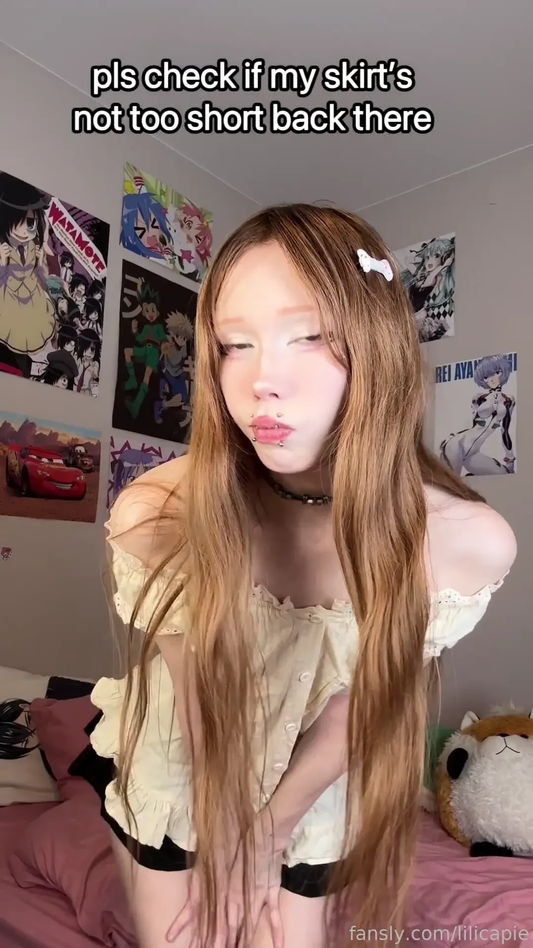 Not sure if it looks okay from behind egirl redhead skirt upskirt 18 