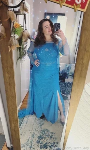 Tried a little elsa costume and it just is not it sometimes outfits part 2