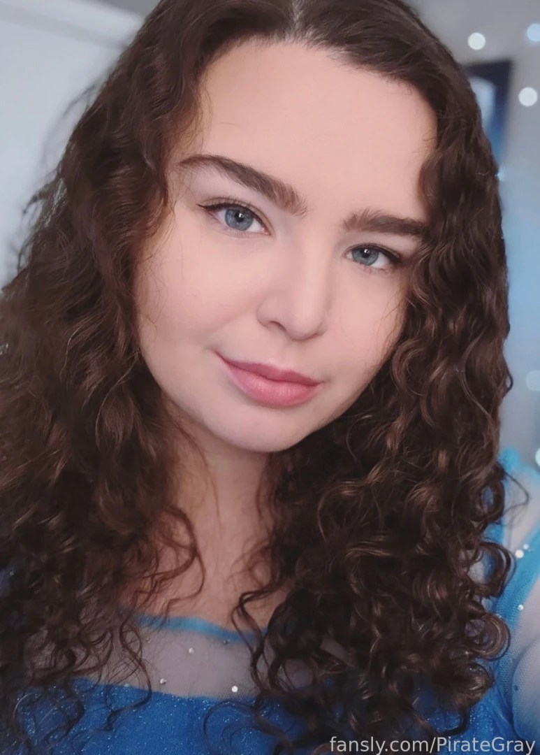 Tried a little elsa costume and it just is not it sometimes outfits part 3 