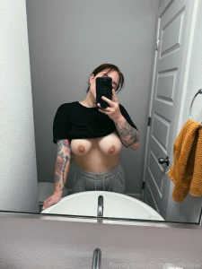 Morning boobies anyone hehe also i desperately need my nails done if