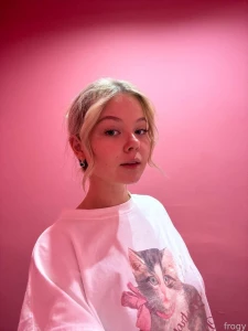 Wow pink and peach colour so fit my skin tone yeah i have a desire to