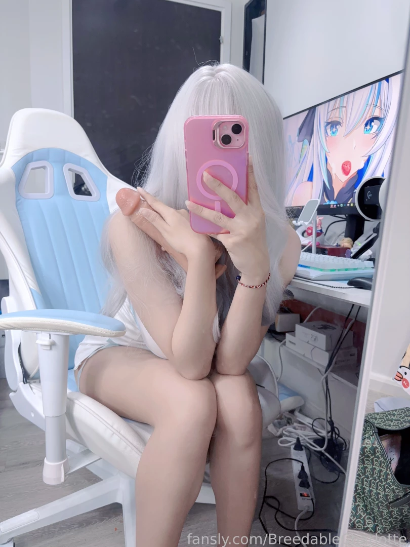 This baby sunshin is playing with her toy wanna watch her playing or part 3 