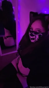 Aaaaa i m cute right aren t i cute i wanna try doing contacts and part 13