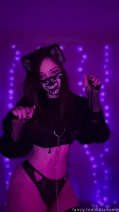 Aaaaa i m cute right aren t i cute i wanna try doing contacts and part 14