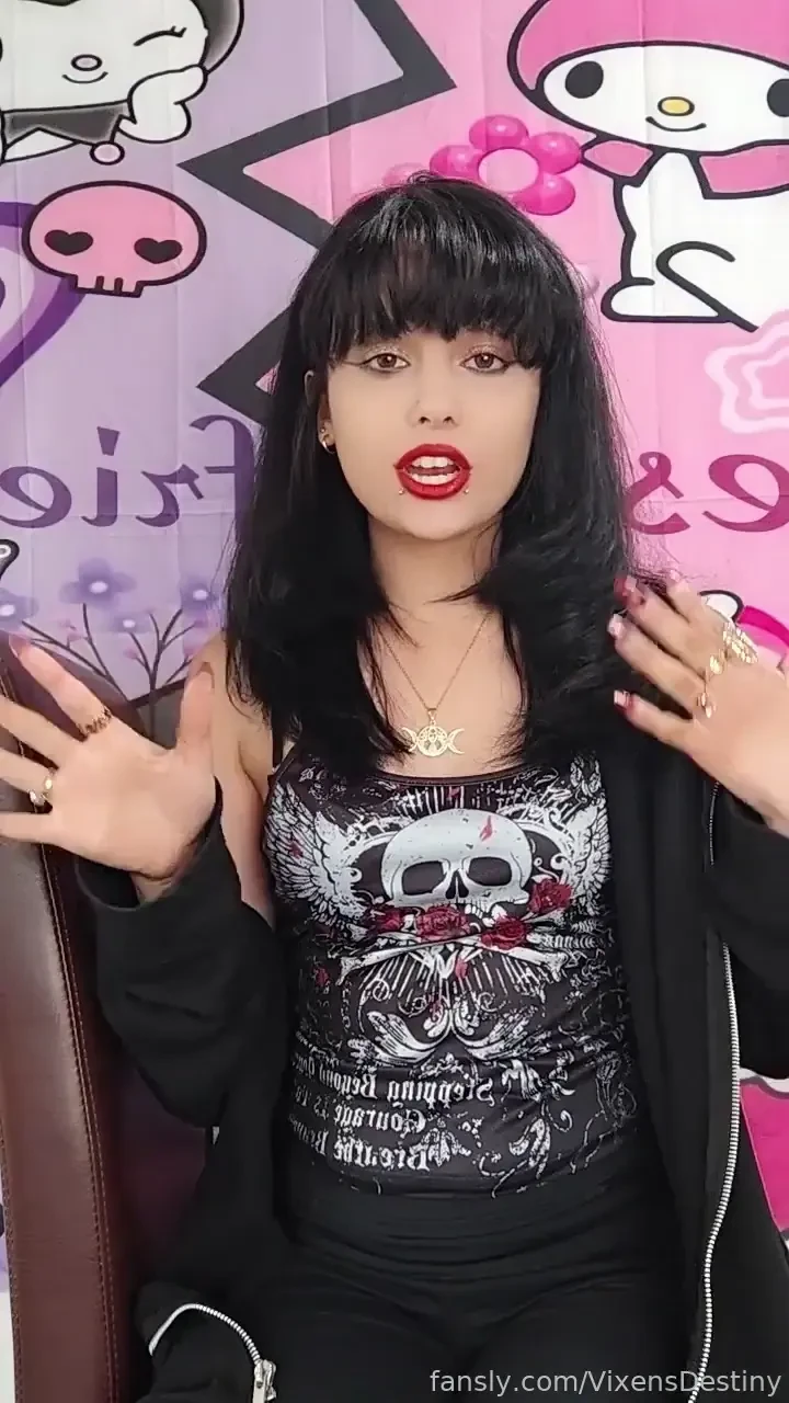 What item am i wearing for your custom asmr vid haul 