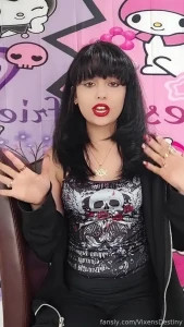 What item am i wearing for your custom asmr vid haul