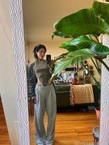 On off first few days of healing my fingers means basically no leaving part 3