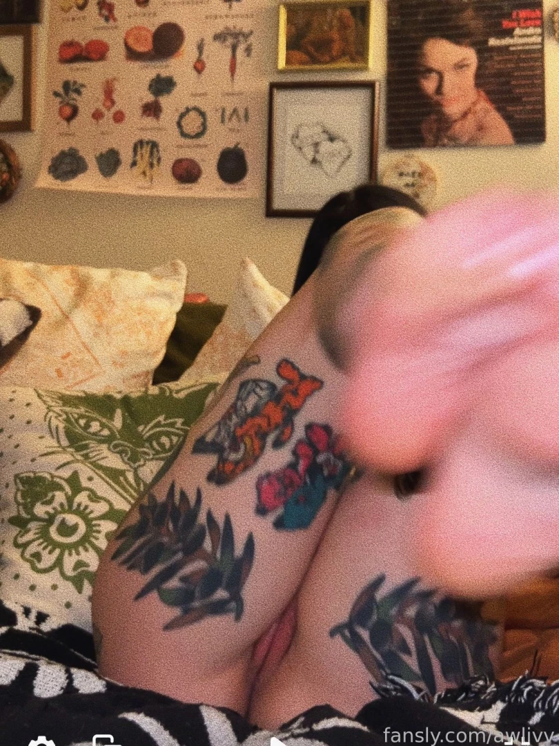 Home from my trip to orlando gonna spend the evening doing laundry part 1 