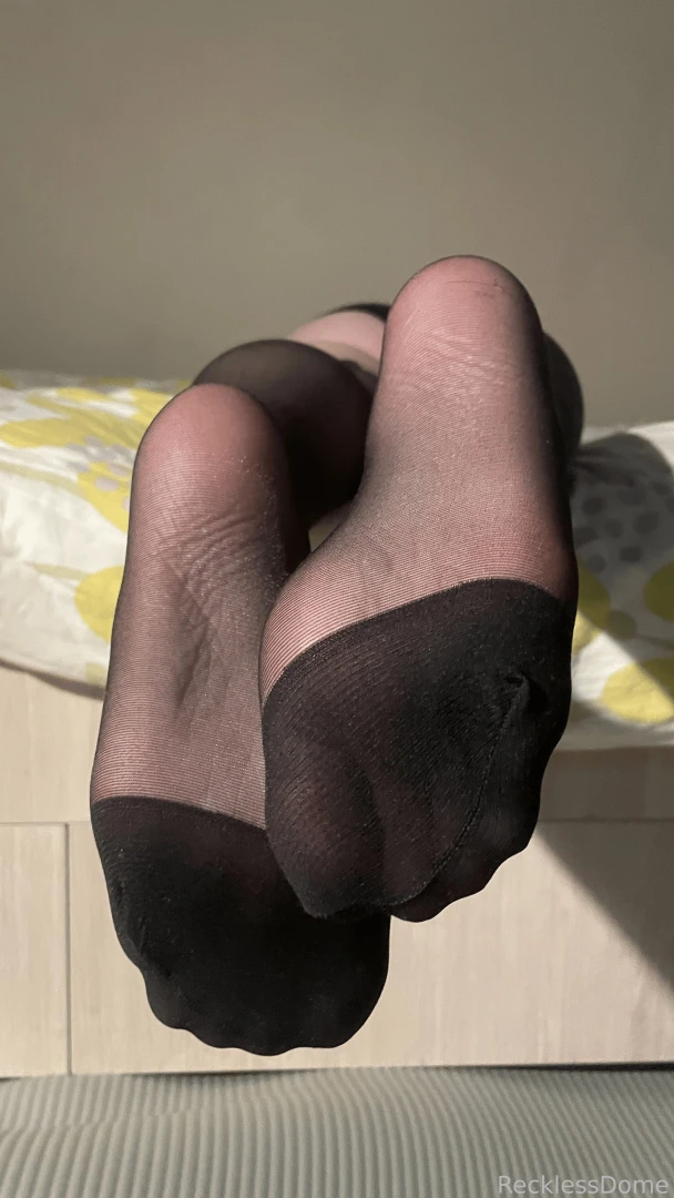 First of many feet photoset for heesecake subscribers hope you enjoy part 9 