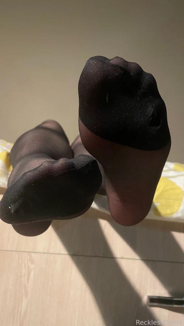 First of many feet photoset for heesecake subscribers hope you enjoy part 12 