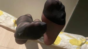 First of many feet photoset for heesecake subscribers hope you enjoy