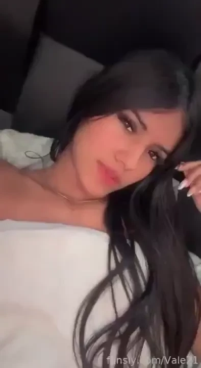 I am alone and bored fyp petite brunette barelylegal mulatto longhair 