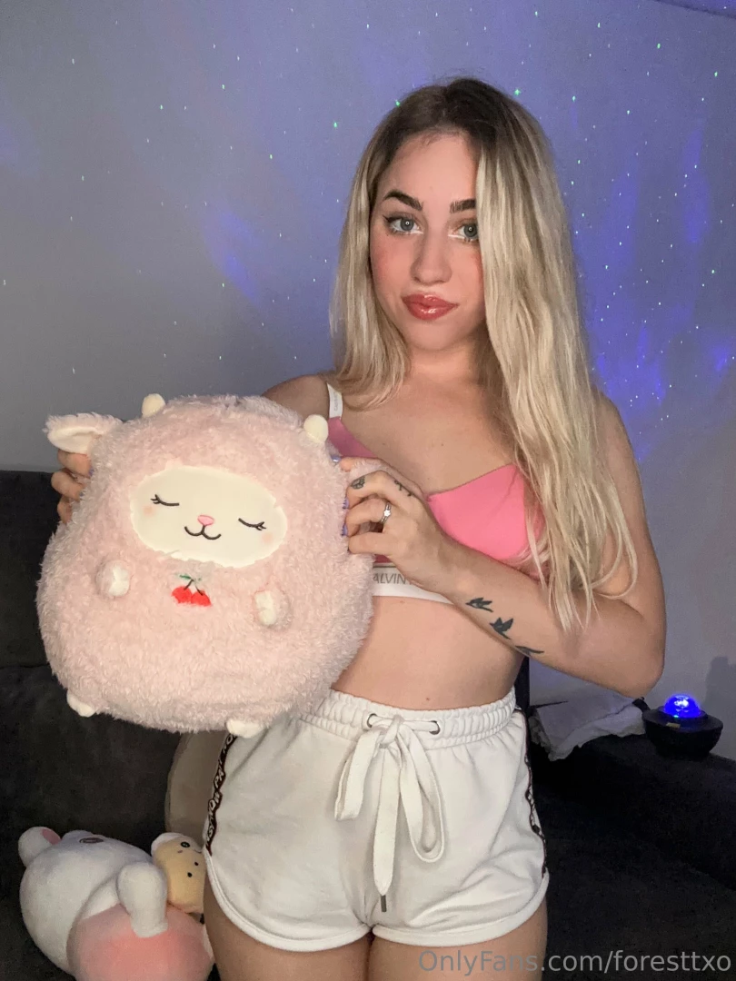 This is my fluffy i love him so much 