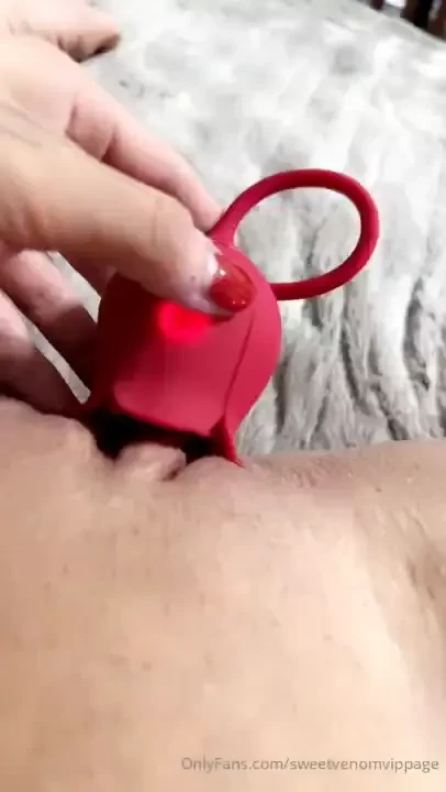 Found me a toy i can t get enough of so fucking good scroll to see 