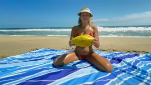 Preview cum eating handjob i decided to continue my fruit appreciation