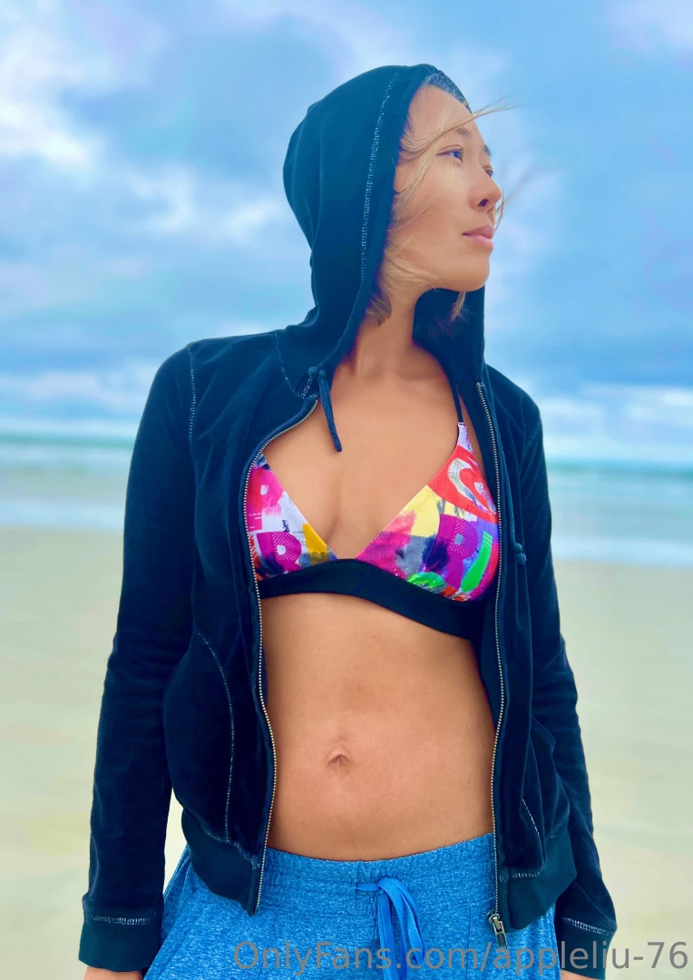 A chilly day on the ocean 