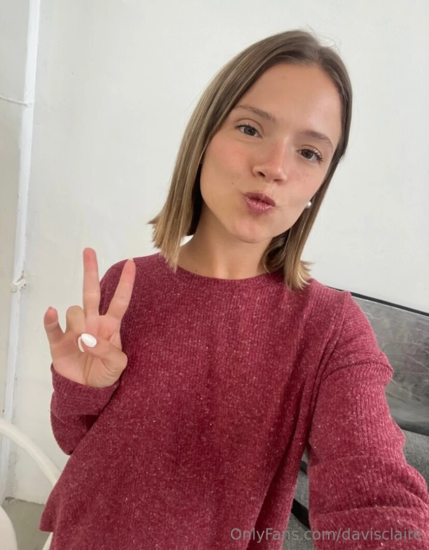 Give me two reasons why i should play with you and i ll surprise you 