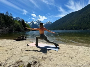 Check ur dms for some spicy yoga content if you want to see me do some part 4