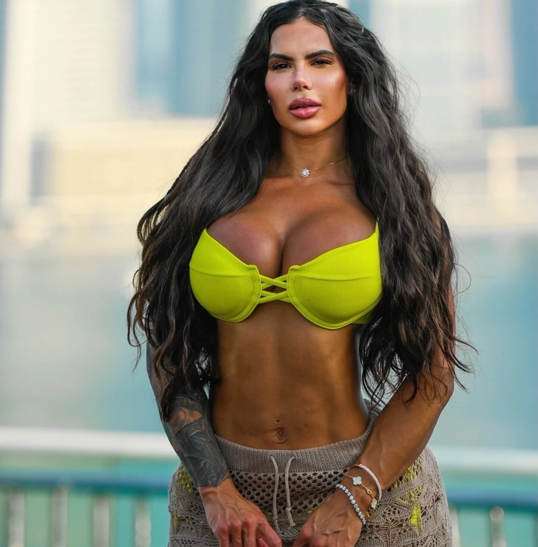 Todays photoshoot should i drop the behind the scenes 