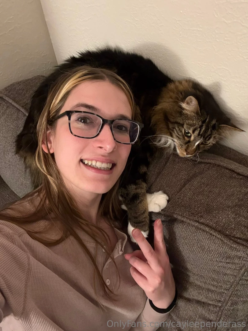 Hi peeps i am in the process of moving me the cats and all my shit 