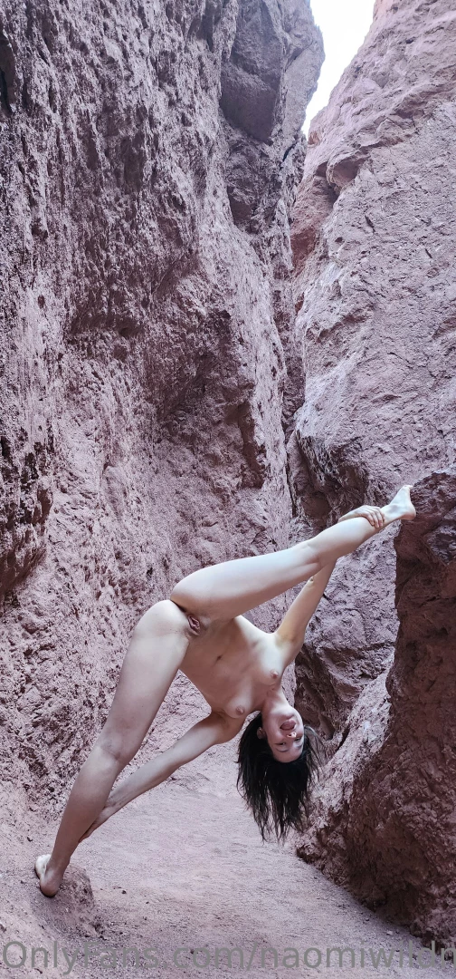 I never shared this gorgeous set of yoga snaps from the rainbow valley part 7 