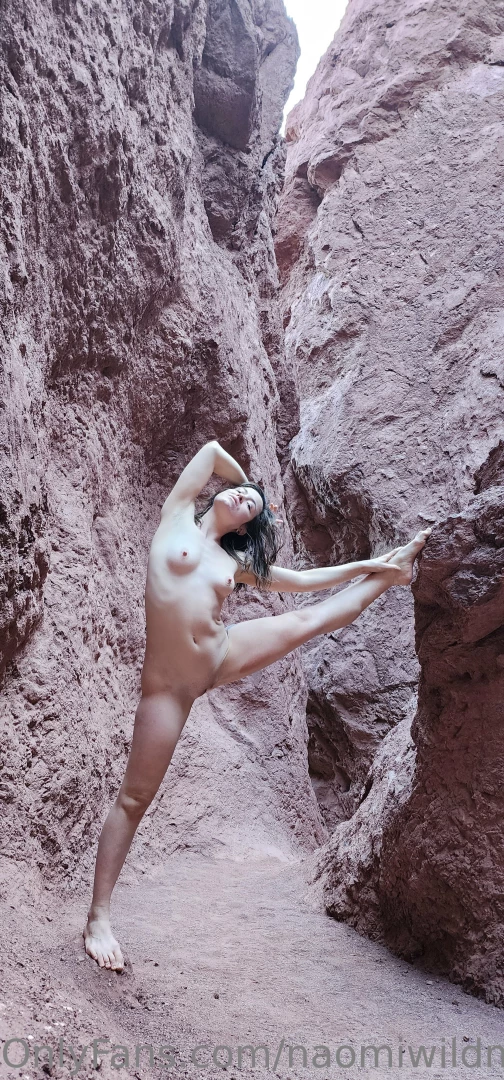 I never shared this gorgeous set of yoga snaps from the rainbow valley part 5 