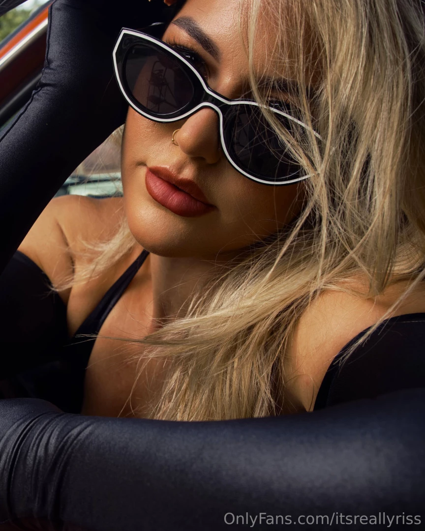 Serving looks attitude and a little mystery 