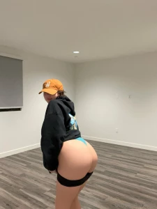 First booty pic in this place