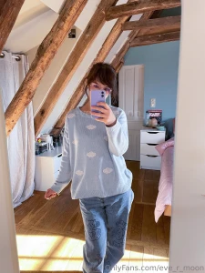 Feeling cozy with my outfit today