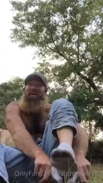 Got some sweaty ass feet today 