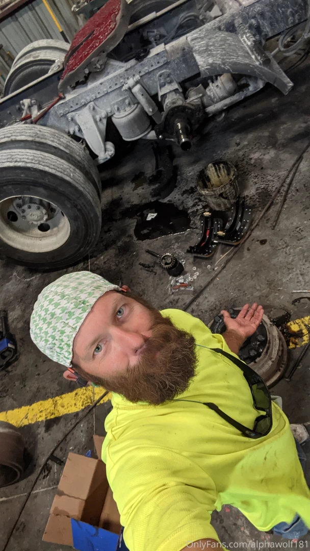 Who s gonna help with this hub 