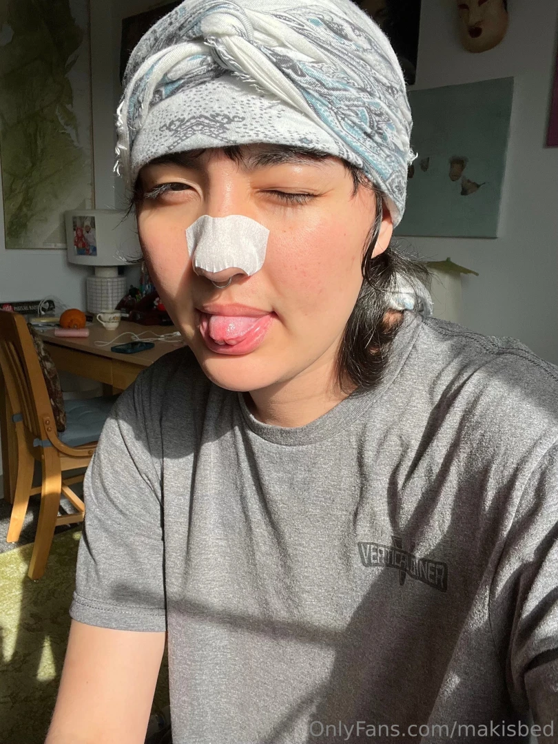 Just a little day in the life of maki most of it is spent naked p part 4 