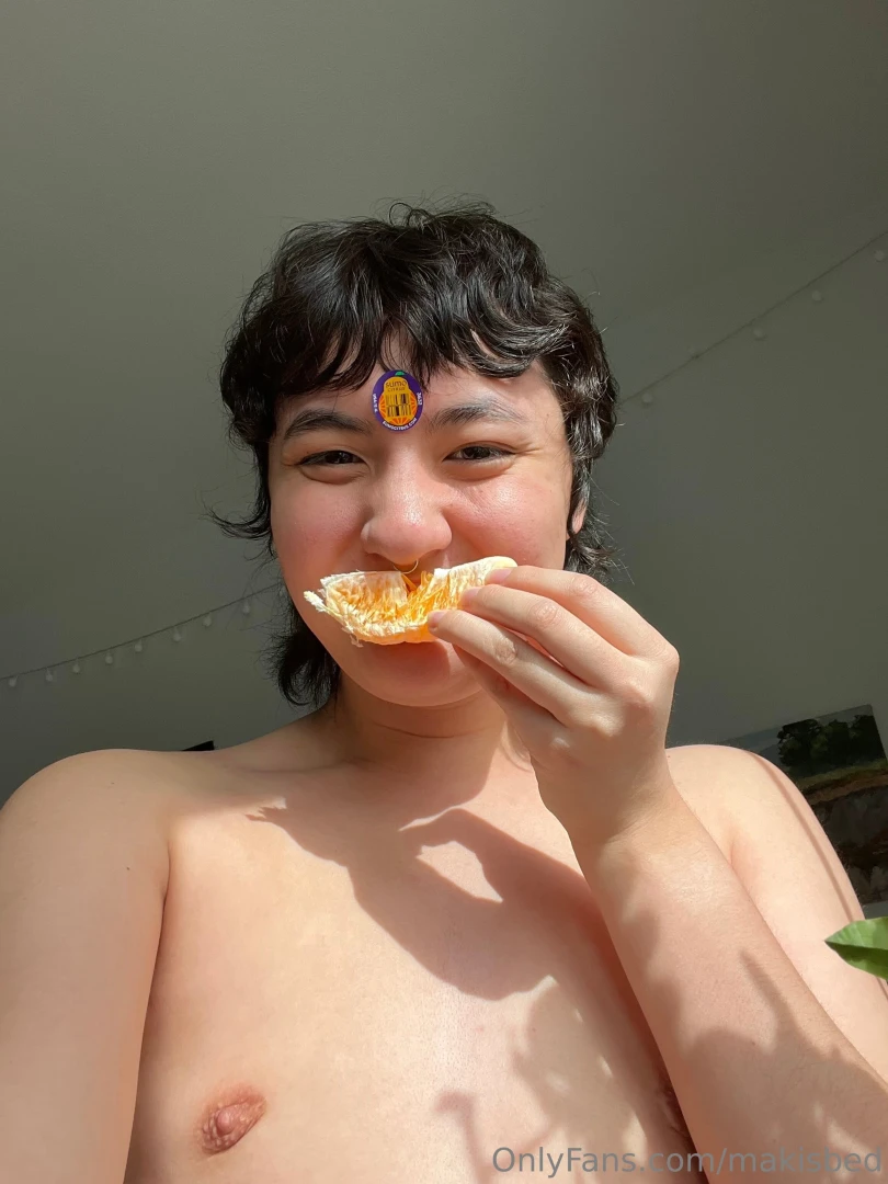 Just a little day in the life of maki most of it is spent naked p part 2 