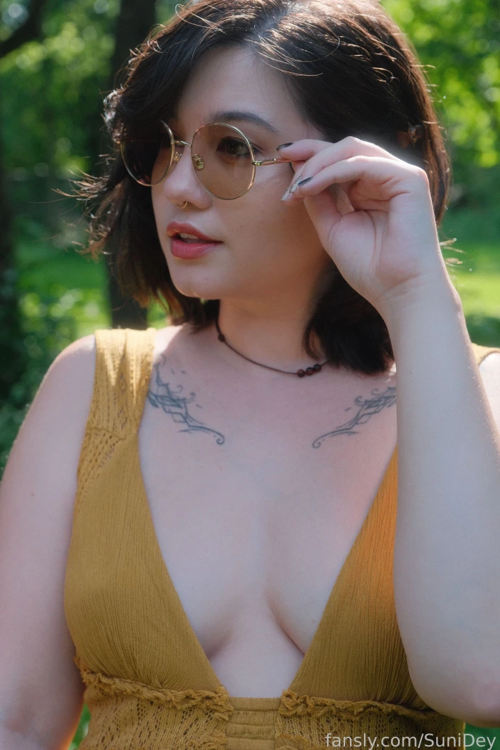 Hello i love wearing this dress for photos fyp part 1 