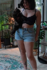 This is typically what happens during a quick photo session move pets part 2