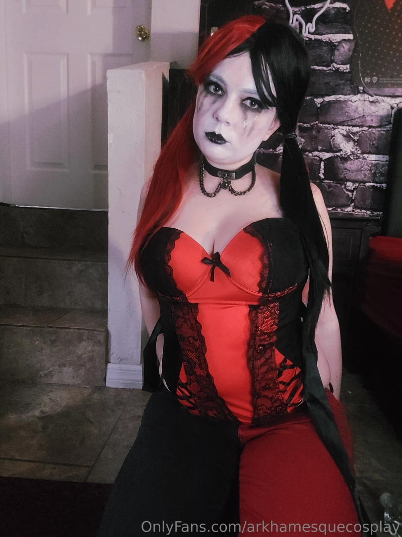 Taking nudes of harley s mourning cosplay is gonna be so funny cause part 4 
