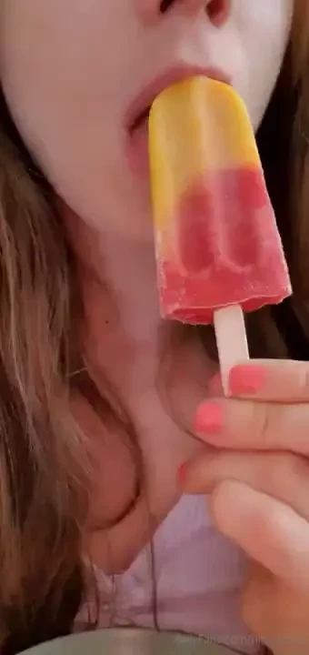 Watching the decameron and eating mango-strawberry popsickles part 1 