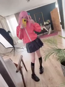 Cute and shy hitori goto introducing hq photoset and mobile photoset