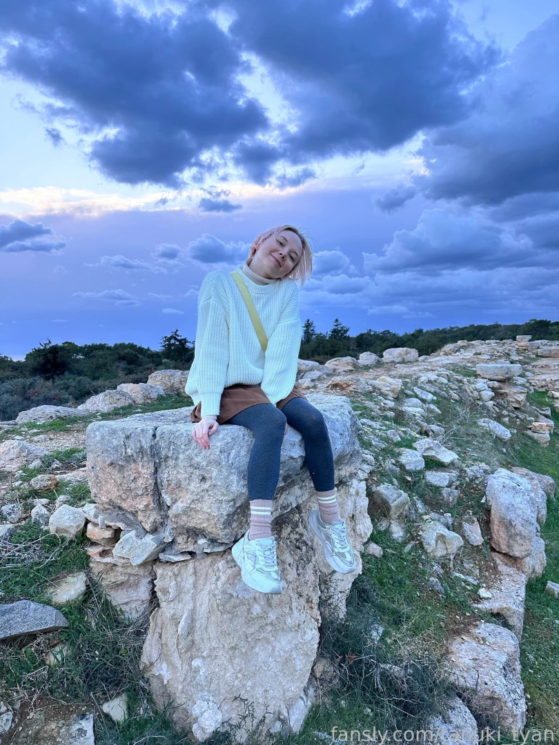 Until january 3 i will rarely be online as i am now on a little 