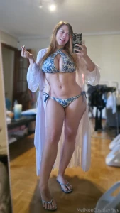 This bikini s cute but it s not staying on long i m in the mood to