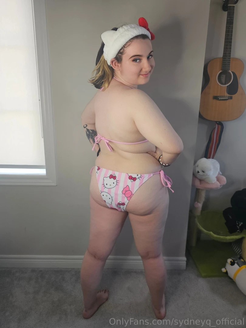 Today we are keeping the hello kitty theme alive all also part of my part 4 