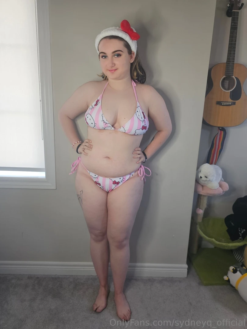 Today we are keeping the hello kitty theme alive all also part of my 