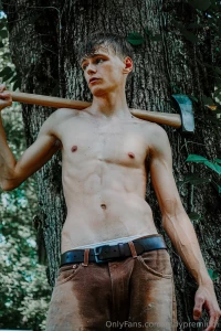 Want too help i could use an extra hand or you can sit and watch