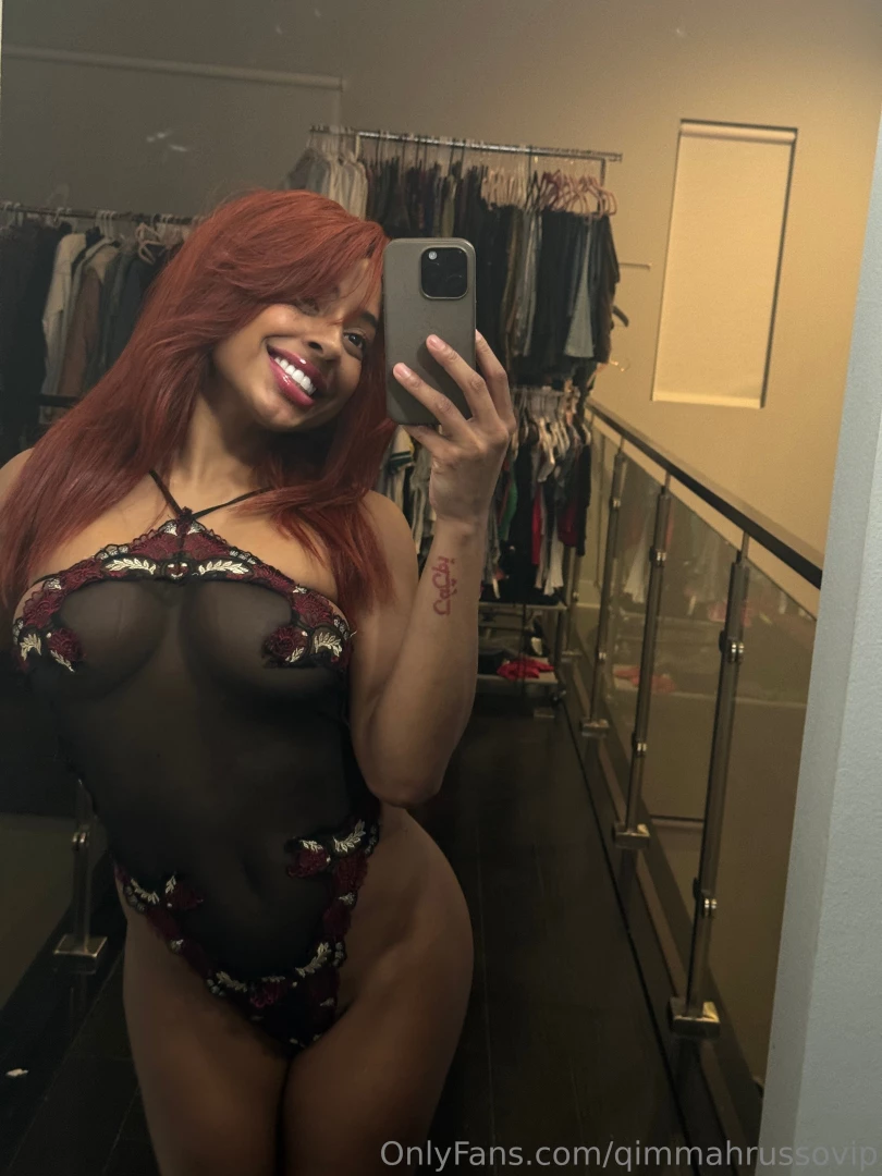 Someone fxck this smile offfffff 